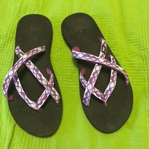 Teva flip flops nearly new